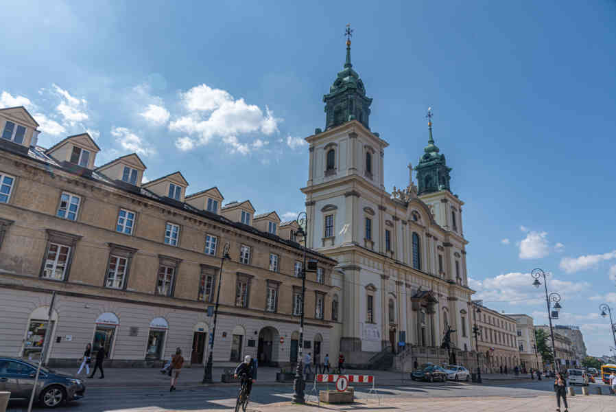 Polonia - Varsovia 141 - iglesia de la Santa Cruz.jpg